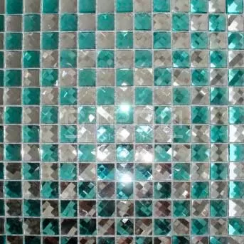 F2x7 мозаика из микса серебряных и зелёных страз